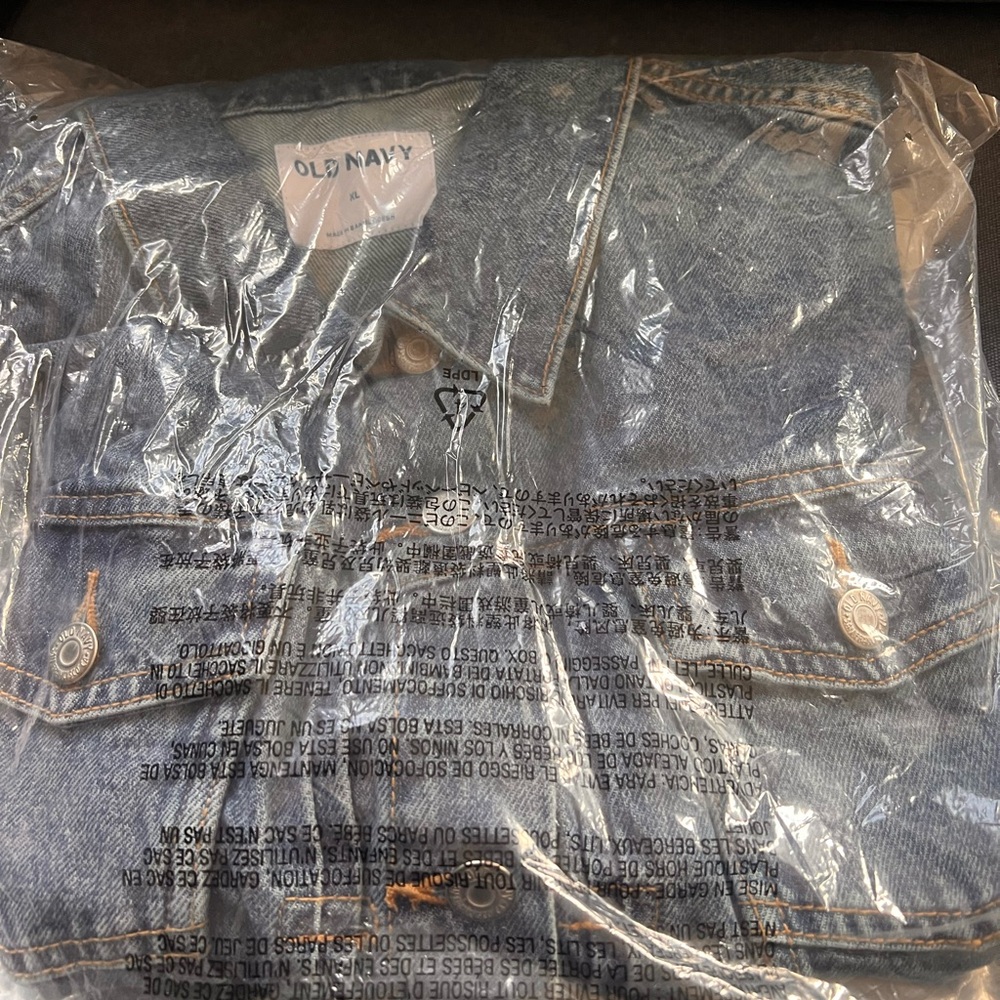 Old Navy Women’s Brand New Denim Jacket